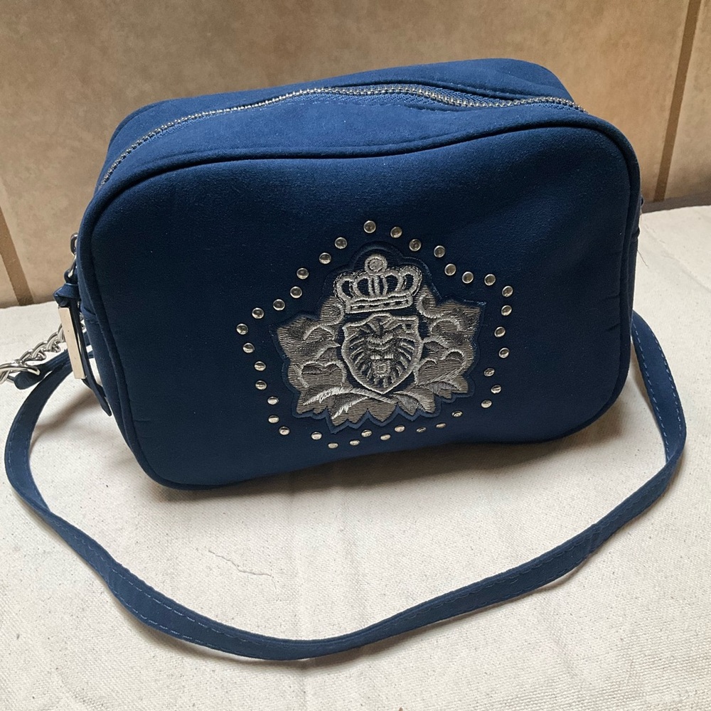Steven by Steve Madden Lion Embroidered Crest Crossbody Navy Blue Camera Bag